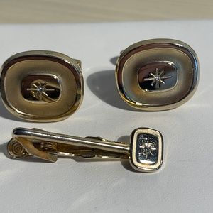 Foster -Made In The U.S.A.- 4- Piece Cuff Links & Tie Bar  & Pin Set- Gold Tone